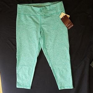 Zella yoga capri leggings